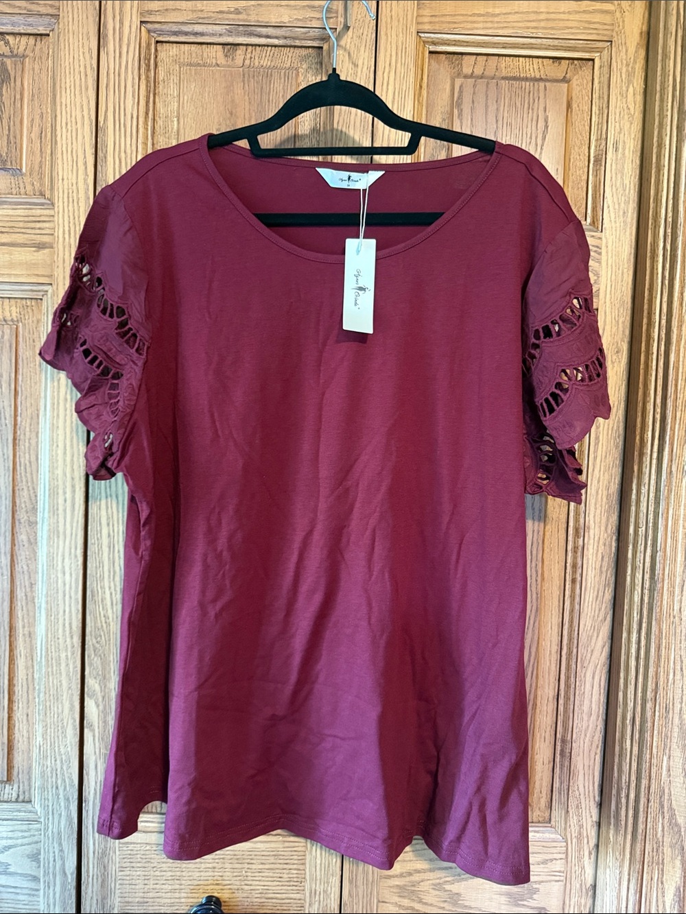 Ava & Viv Burgundy Short Sleeve Top with Crochet Sleeves